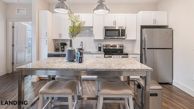 Photo - 5885 Lakehurst Dr Unit 2421