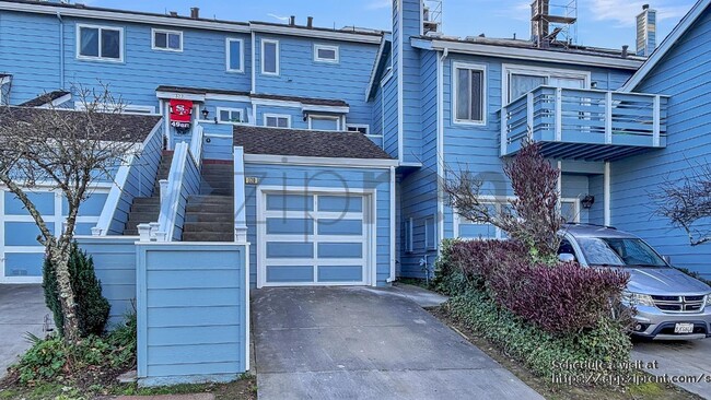 Photo - 320 Barbara Ln