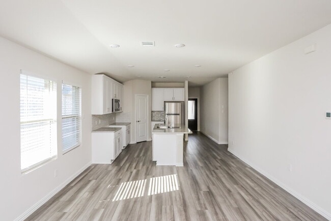 1206 Green Timber Dr