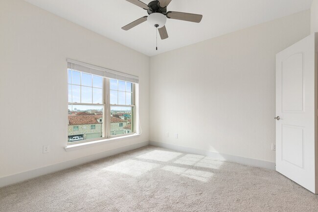JPAGE-Multifamiliar-LighthousePointe-1413-2444