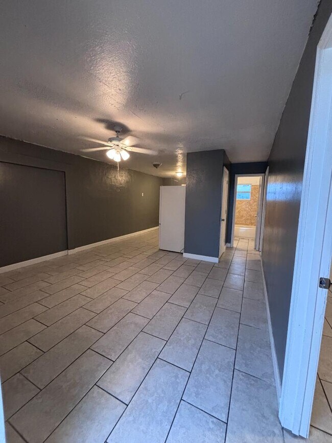 Photo - 2131 Washington St NE