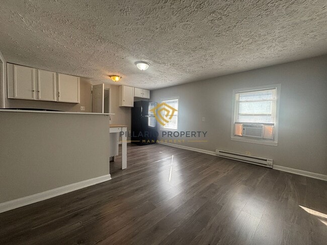 Photo - West Side, Close to the Airport, 1 Bedroom...