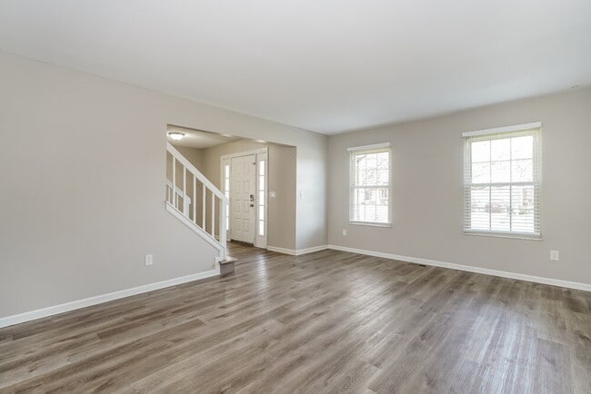 Photo - 1127 Crestview St