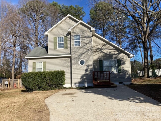 Building Photo - 7781 Red Robin Trail