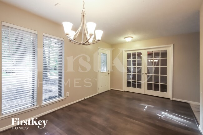4014 Cedar Forest Dr