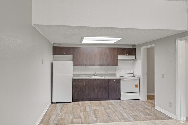 1BR, 1BA - 576SF - Kitchen