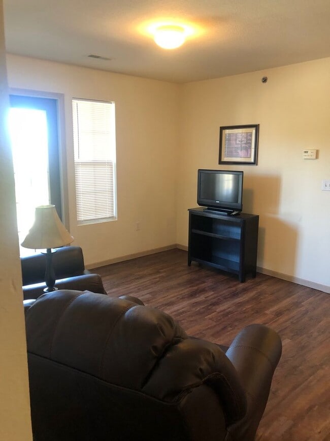 Photo - Ideal Location! Recent Remodel!