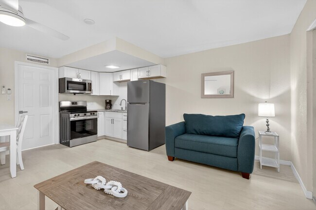 Photo - 2305 Tamarind Dr Unidad 9