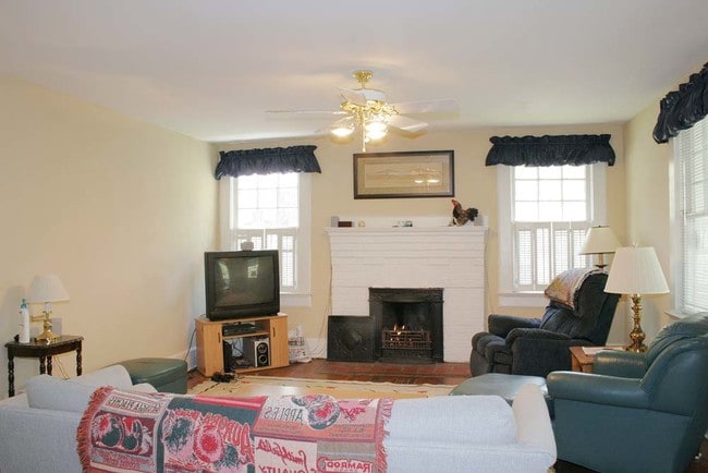 Building Photo - 2219 Terrace Way Unit 2219