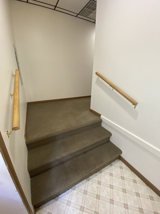 181 Armstrong St Unit 1