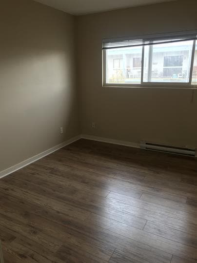 Building Photo - 1150 Queens Ave