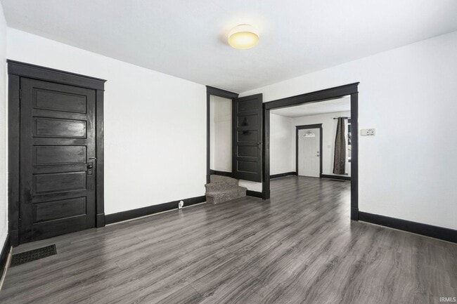 Photo - 3 bedroom available for immediate move i! Unidad 1104 Elmwood