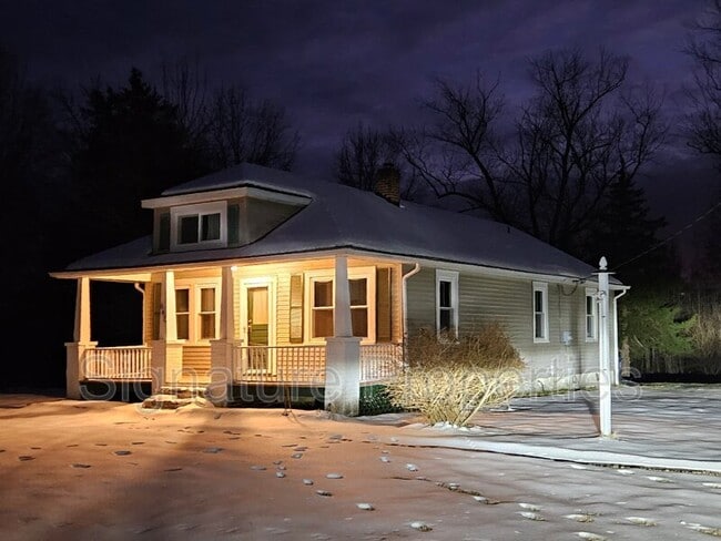 Photo - 648 Caisson Rd