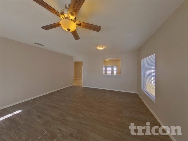 Photo - 11008 Newbridge Dr