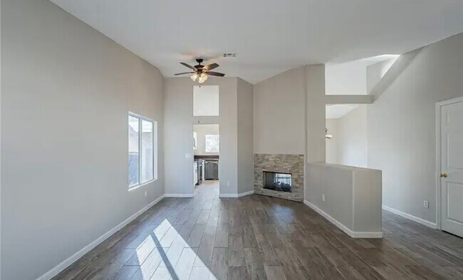 Photo - 2033 Riderwood Ave