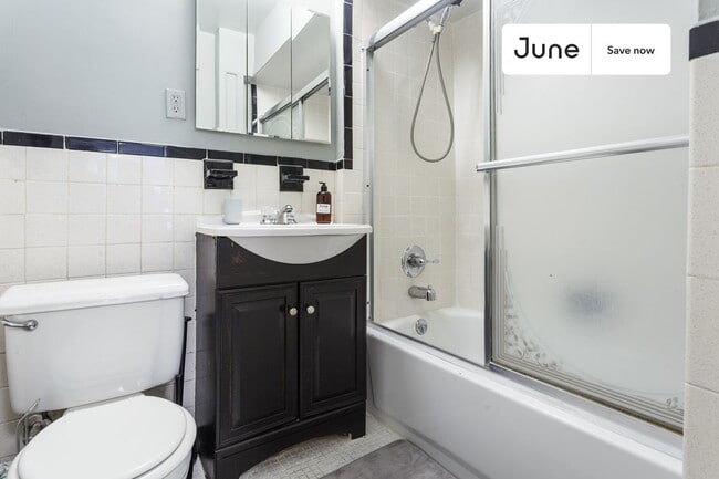 Photo - 247 E 33rd St Unidad 1A