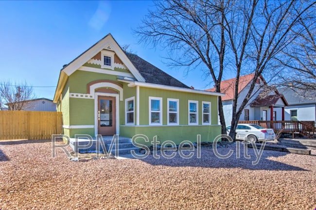 Building Photo - 706 Wilson Ave