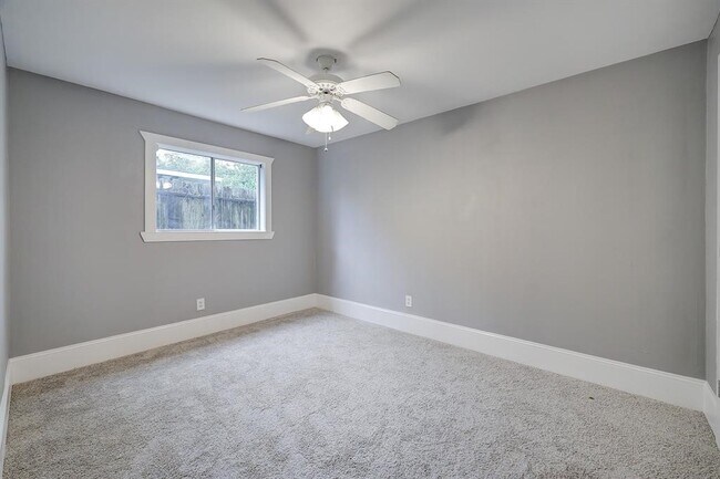 Photo - 1603 Heights Blvd Unit 4