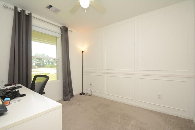 Photo - 1982 Rd 5714