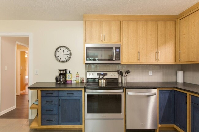 Photo - 27 Oakdale Dr