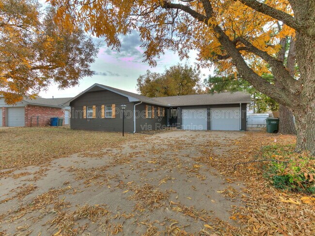 Building Photo - 104 Marilyn Ave