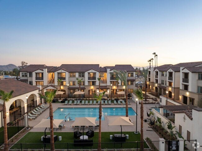 Building Photo - The Kingsley Luxury Apartments