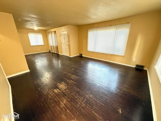 Photo - 213 S 48th Ave