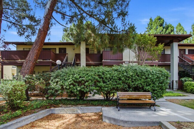 Building Photo - Sunnyvale Condo for Rent! Unit F