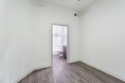 2BR, 2BA - 1044SF