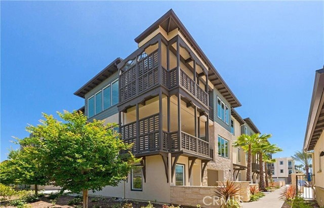 Building Photo - 326 Doheny Way