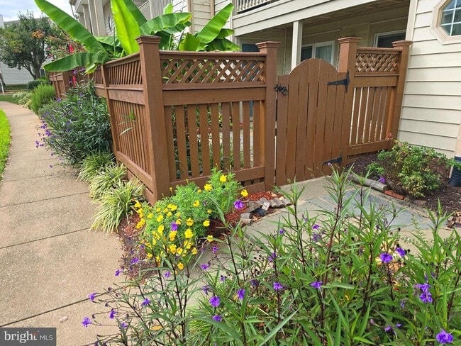 Photo - 6088 Essex House Square