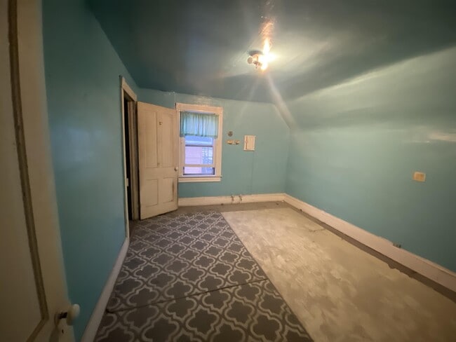 Photo - 942 Monroe Ave