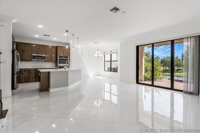 10098 Akenside Dr