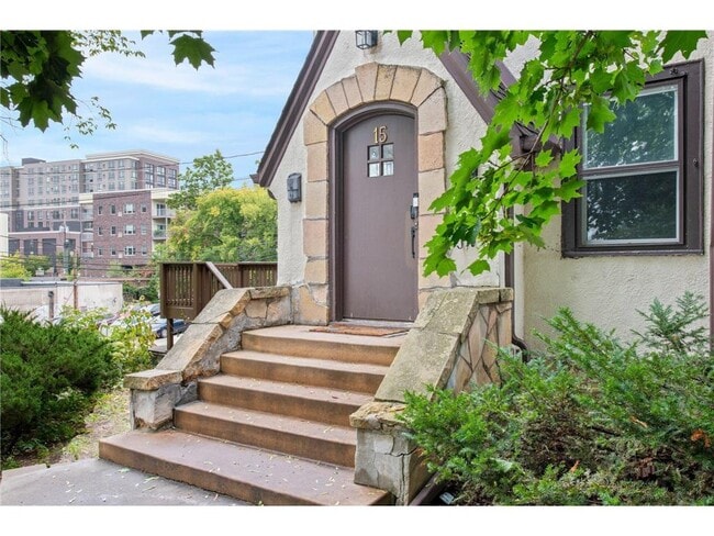 Photo - 15 Arthur Ave SE