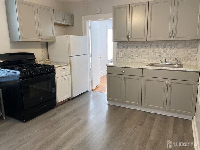 Photo - 235 Montgomery St Unit 2