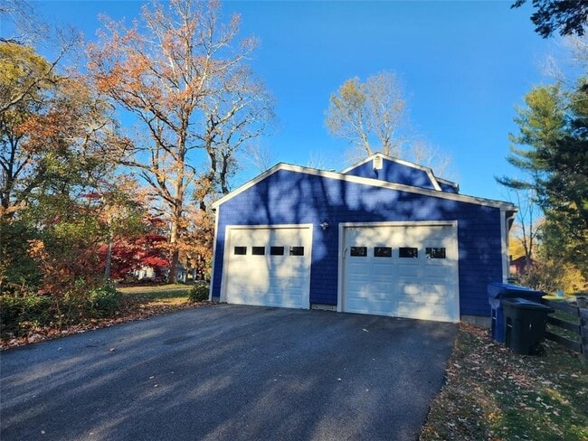 Photo - 275 Pierce Rd