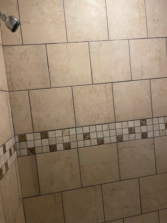 Photo - 6027 W Giddings St