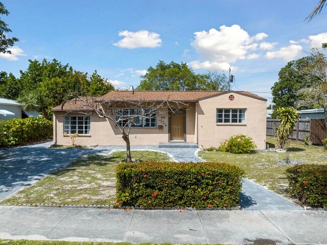 Building Photo - 331 Winters St