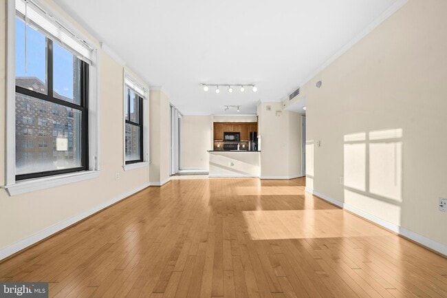 Photo - 631 D St NW Unidad 733
