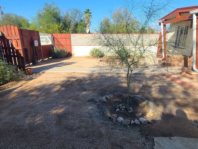 Photo - Cozy 2 bedroom 1 bathroom Unit Estrella2924-A