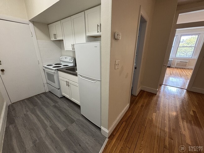 Photo - 33 Lancaster Terrace Unit 206