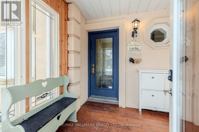 Photo - 62 Harewood Ave