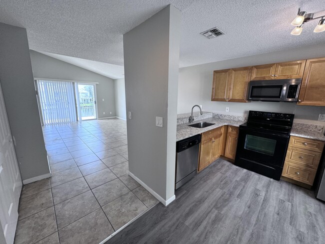 Photo - 2544 Woodgate Blvd