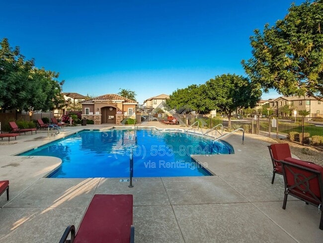 Photo - 11689 N 166th Dr