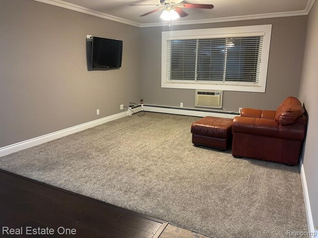 Photo - 803 Plate St Unidad 209