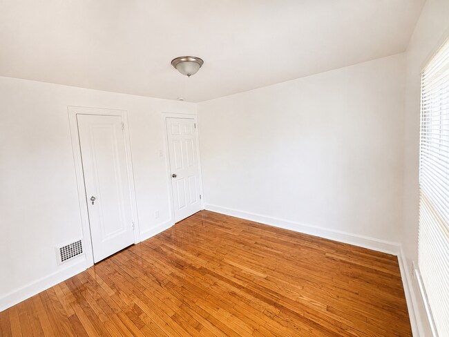 Photo - 19136 Gable St