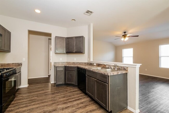 Photo - 9117 SW 55th St