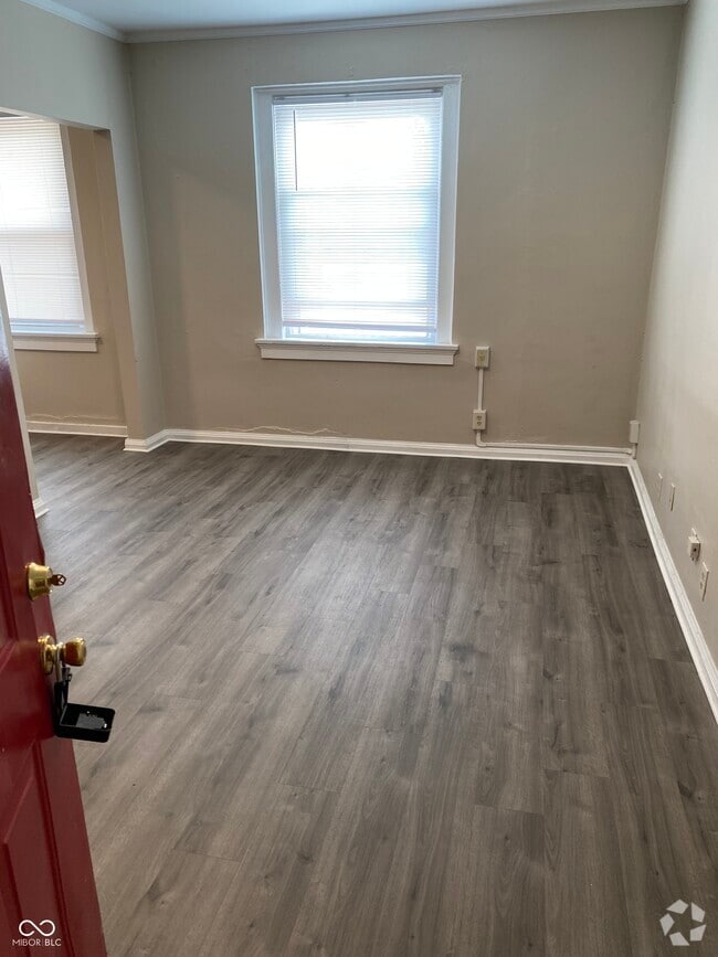 Building Photo - 201 E Pike St Rental