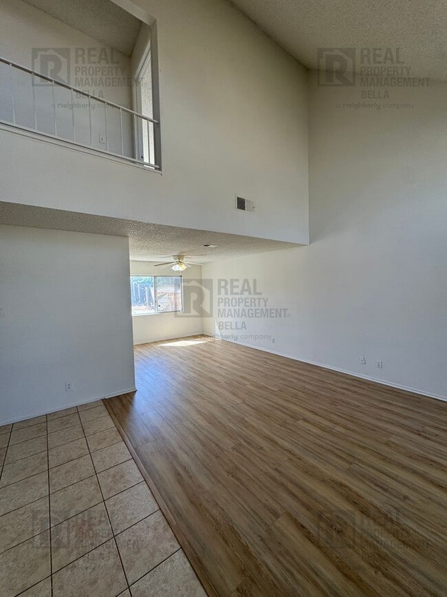 1330 Wrigley Ln