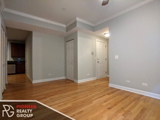Photo - 3250 N Clifton Ave Unit 2